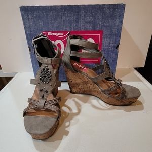 Women’s Wedge Sandals, Gray – Size 9 M